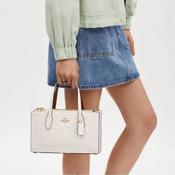 NWT Coach Outlet Nina Small Tote Bag In Signature Leather - Picture 3 of 9